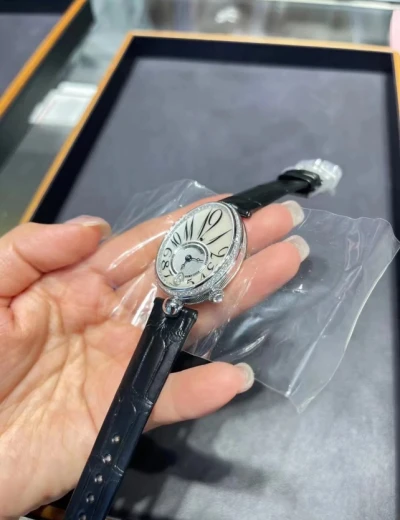 宝矶BREGUST 那不勒斯皇后手表18k钻表宝玑那不勒斯皇后 鳄鱼皮表带33mm/36mm-穿范儿